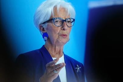Euro Bölgesi enflasyonu %2,8'e indi: ECB faiz artışına ara verecek mi?