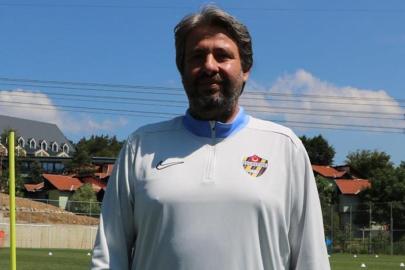 Eyüpspor Teknik Direktörü Özhan Pulat'tan transfer açıklaması