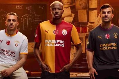 Galatasaray yeni sezon formalarını tanıttı! Dikkat çeken detay