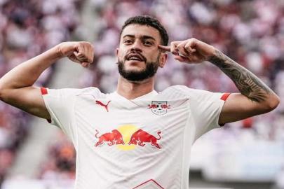 Göztepe, Romulo'dan para kazanmaya devam ediyor