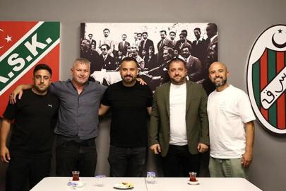 Karşıyaka'ya Adem Yeşilyurt jesti