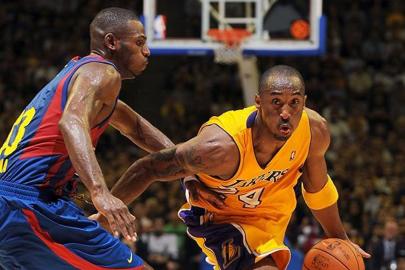 Kobe Bryant'ın izleri Los Angeles sokaklarında yaşıyor