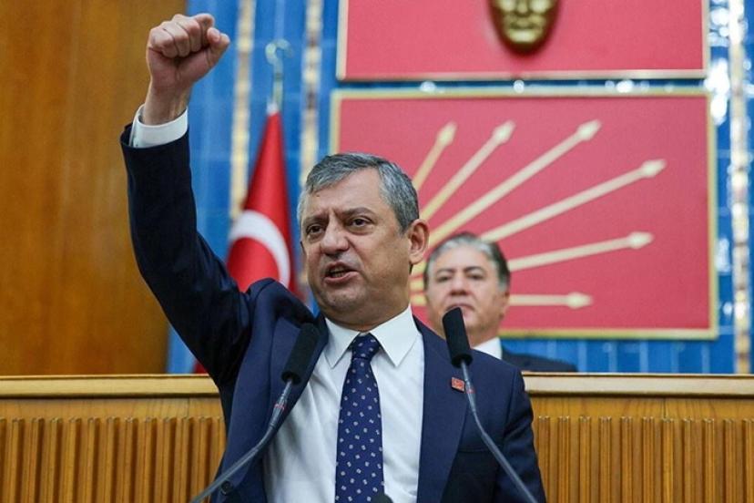 Özgür Özel CHP'deki son grup toplantısında 'yeni partiyi' duyurdu: 'Vakti gelmiş bir vedanın hüznü'