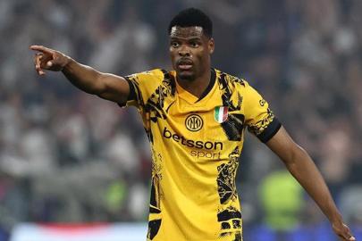 Real Madrid, Dumfries'i resmen açıkladı
