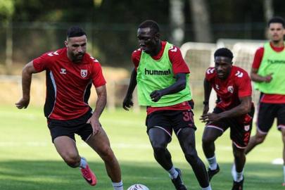 Samsunspor'un Hollanda kampı başladı