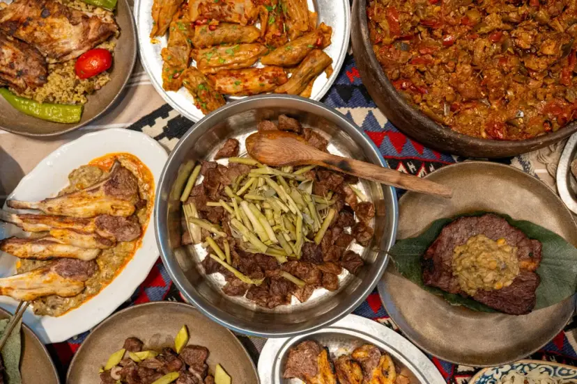 Van'ın gastronomi mirası lezzet noktalarında tanıtılıyor: Kahvaltı, otlu peynir, inci kefali ve daha fazlası...