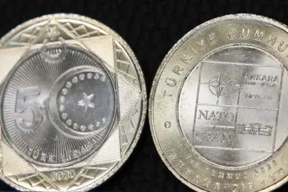 Zirve anısına özel 5 lira