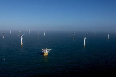 ABD, deniz üstü rüzgâr kira haklarından vazgeçmesi için RWE'ye 1,22 milyar dolar ödeyecek