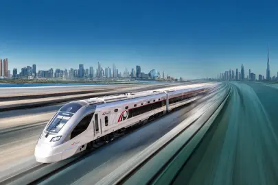 Abu Dabi ile Dubai arası 30 dakikaya iniyor! BAE’nin ilk Yüksek Hızlı Demiryolu Projesine Kalyon İnşaat imzası