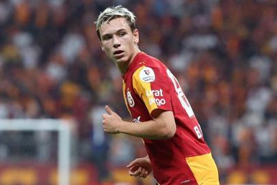 Aleksey Batrakov, Galatasaray formasıyla ilk resmi maçına çıktı