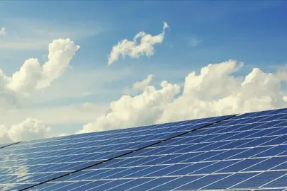 Bakan Bayraktar açıkladı: Güneşten elektrik üretiminde rekor!