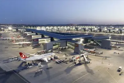 Bakan Uraloğlu açıkladı: İstanbul Havalimanı'nda uçuş ve yolcu rekoru!