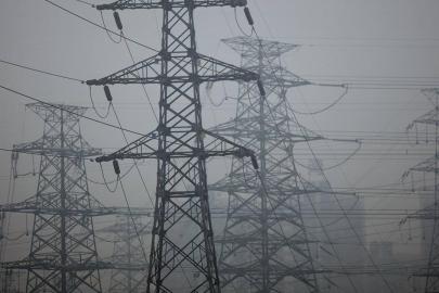 Elektrik tüketim ücretlerine yakın zamanda çok yüksek zam yapılacağı iddiaları yalanlandı
