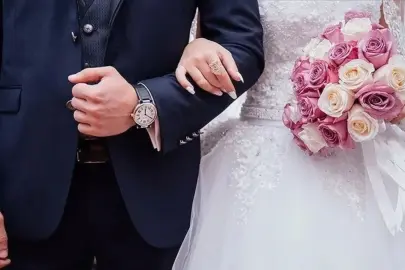 Evlilik yolundaki gençlere 250 bin TL! Bakan Göktaş açıkladı: 2,18 milyar TL'lik ödeme hesapta