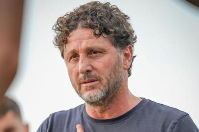 Fatih Tekke istifasını geri aldı, Trabzonspor'da yola devam... 'Dün akşamın üzerine çizgi çekip...'