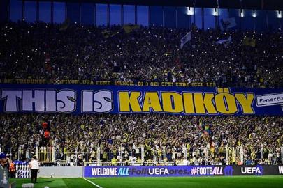 Fenerbahçe-Lyon maçı öncesi muazzam atmosfer! Kadıköy alev aldı