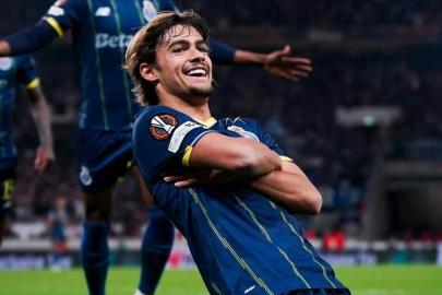 Galatasaray'a Rodrigo Mora'dan kötü haber: Yeni takımı belli oldu
