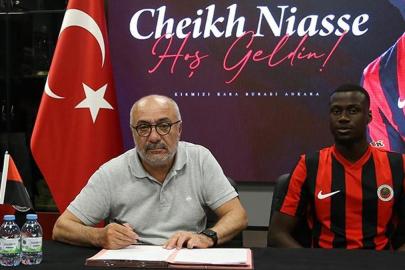 Gençlerbirliği Cheikh Niasse'yi kadrosuna kattı
