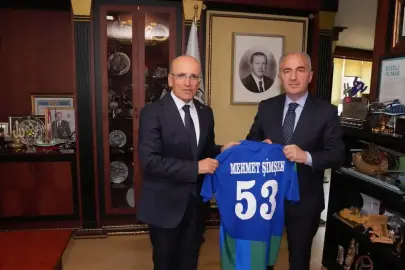 Hazine ve Maliye Bakanı Mehmet Şimşek soruları cevapladı