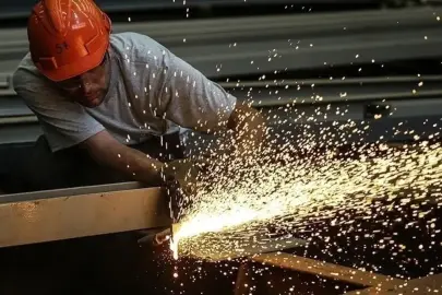 İmalat sanayisine istihdam desteği! Kredi imkanlarında yeni dönem başladı