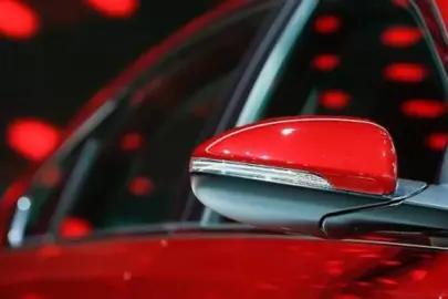 Otomotiv ihracatta tüm sektörleri geride bıraktı