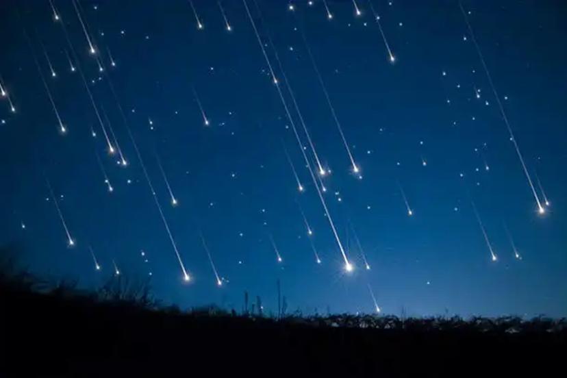 Perseid gök taşı yağmuru zirvede