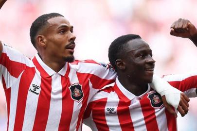 Sunderland, Fulham'ı tek golle mağlup etti! Premier Lig'deki ilk galibiyetini aldı