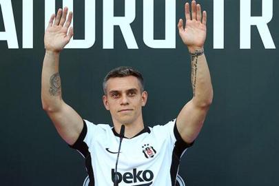 Trossard erken dönüyor; Hradec Kralove'e karşı sahada