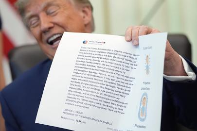 Trump, 100 bin dolarlık Truth API servisi nedeniyle dava edildi