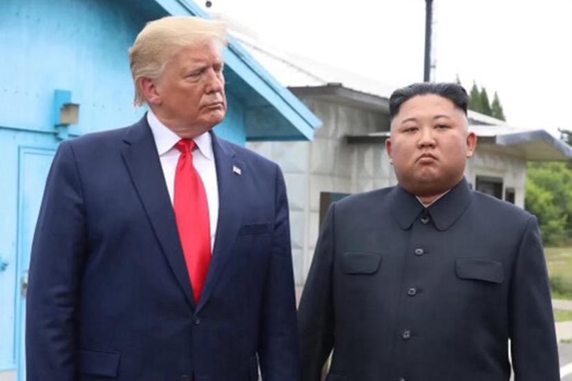 Trump, Güney Kore'yle askeri tatbikatların ölçeğini Kuzey Kore için küçülttü