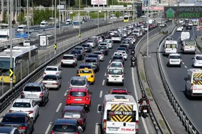 TÜİK açıkladı: Trafiğe kaydı yapılan taşıt sayısı belli oldu! Temmuz'da benzinli araçlara güçlü talep