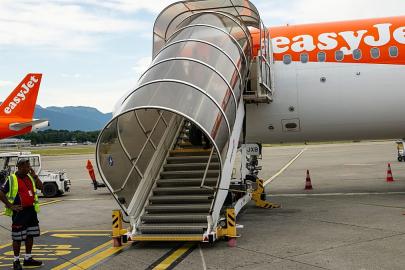 Ucuz havayolu easyJet, ABD fonuna 6,6 milyar euroluk satışını doğruladı