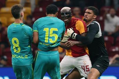 Victor Osimhen çıldırdı! Galatasaray-Villarreal maçında büyük gerginlik...