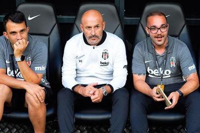 Vincenzo Italiano Beşiktaş'taki ilk 6 maçını gol yemeden kazandı! Tribünde sevgi seli