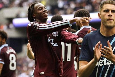 Aston Villa, Premier Lig'de sezonun ilk galibiyetini aldı! Tottenham serbest düşüşte...