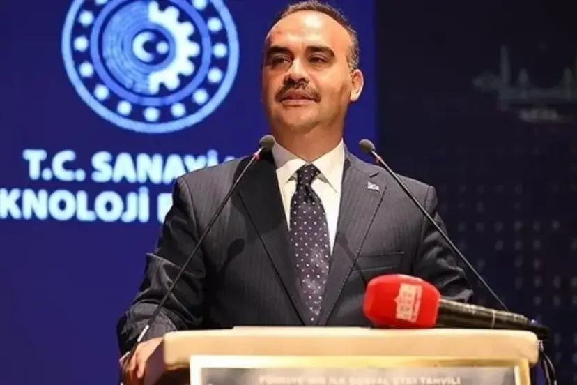 Bakan Kacır'dan Çinli mevkidaşı ile kritik görüşme