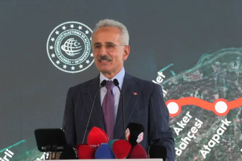 Bakan Uraloğlu açıkladı: Trabzon Raylı Sistem Hattı için tarihi gün! Temeli atıldı