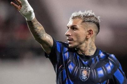Beşiktaşlı Oh ile Galatasaraylı Torreira karşı karşıya geldi, Uruguay farklı kazandı