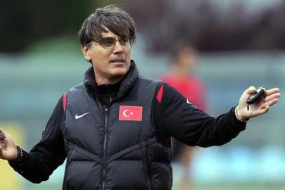 'Çok önemli eksiklerimiz var ama...' Montella Fransa maçı öncesi umutlu konuştu