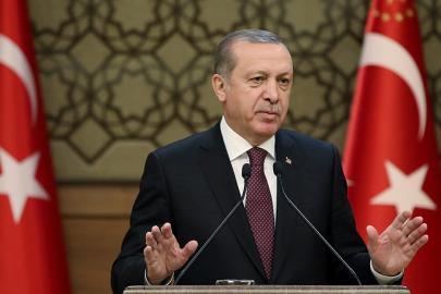 Erdoğan'dan fon krizi açıklaması: 'Başkaları gibi hak yiyenleri savunmayız'