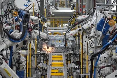 Fabrikalarda 5 milyon robot çalışıyor, insansı robotların cazibesi sorgulanıyor