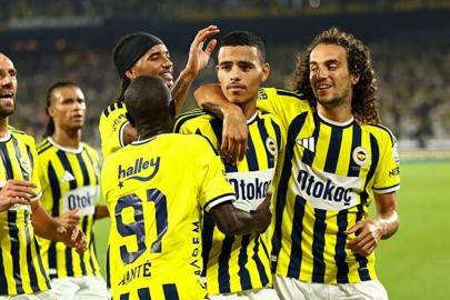 Fenerbahçe'de 4 futbolcu ilk kez derbi heyecanı yaşayacak