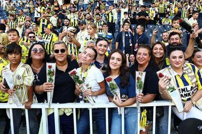 Fenerbahçeli kadınlar locada ağırlandı
