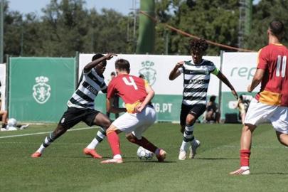 Galatasaray U19, galibiyeti son dakikalarda kaçırdı! Beraberliğe razı oldu