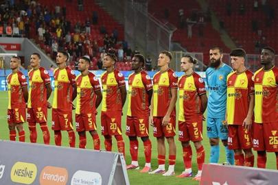 Göztepe geçen seneyi mumla arıyor! En çok gol yiyen takım