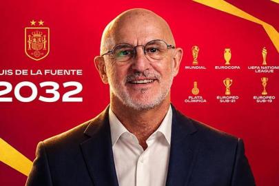 İspanya, Luis de la Fuente'nin görev süresini 2032'ye kadar uzattı