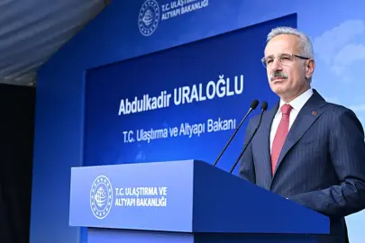 İstanbul Havalimanı'nın 4.pisti açıldı! Bakan Uraloğlu açıkladı: Toplam pist sayısı 6'ya yükseldi