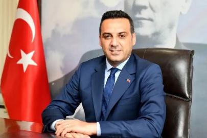 İzmir'de dengeler Değişiyor! Çiğli Belediye Başkanı Onur Emrah Yıldız AK Partiye Geçiyor
