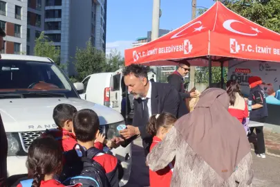 İzmit'te Beslenme Saati desteğine devam