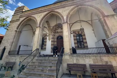 Kahramanmaraş’ın tarihi mirası yeniden ayağa kalktı! Bakan Ersoy 5 camiyi ibadete, Kahramanmaraş kalesi’ni ziyarete açtı